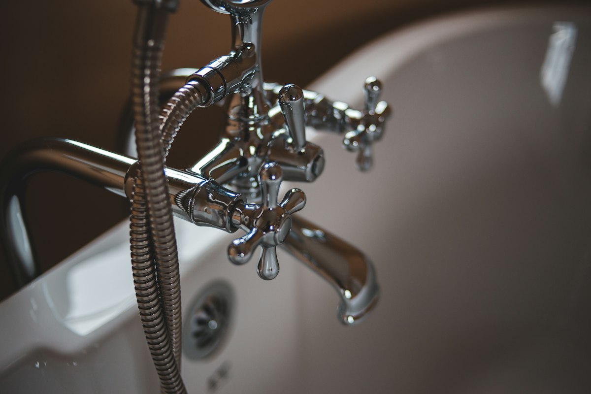 Commercial Tankless & 50-Gallon Gas Water Heater Installation in Auburn, WA